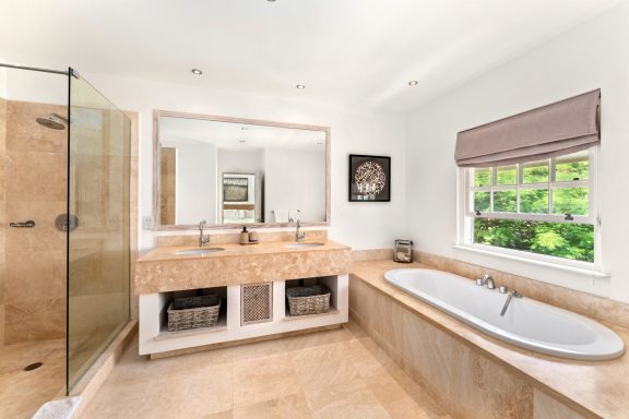 Master ensuite